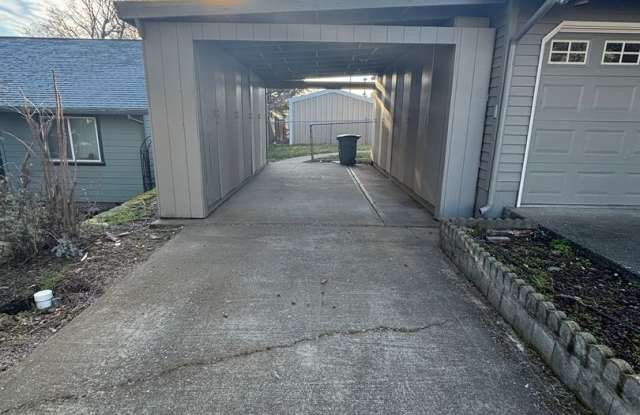 Stunning 4BR Family Home with Brand New Deck photos photos Stunning 4BR Family Home with Brand New Deck photos photos