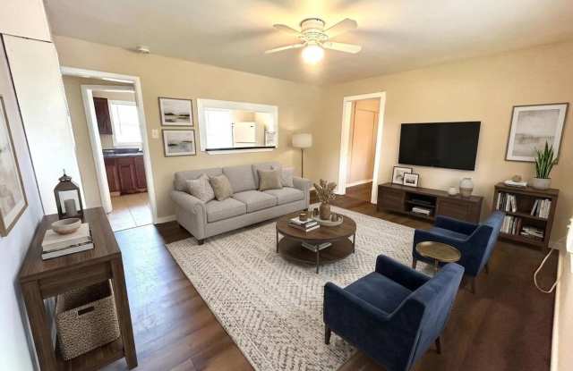 *MOVE IN SPECIAL* 2-Bedroom House with Large Fenced Backyard! photos photos *MOVE IN SPECIAL* 2-Bedroom House with Large Fenced Backyard! photos photos
