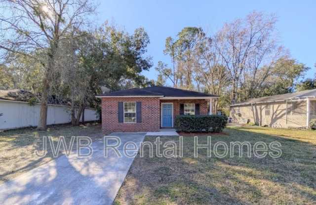 2362 Johnson Ave photos photos