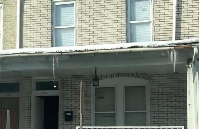 823 1/2 W Washington Street photos photos