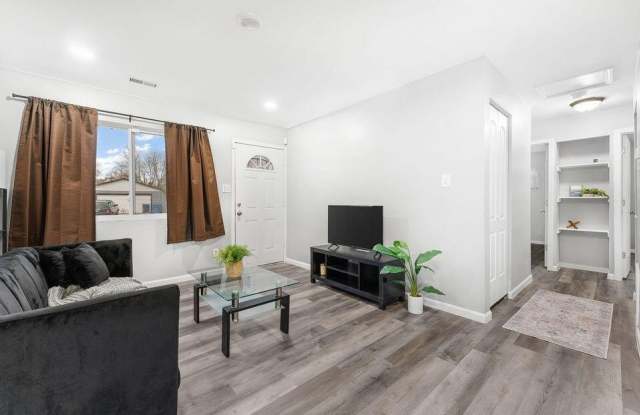 4138 W 20th Avenue Gallery 3
