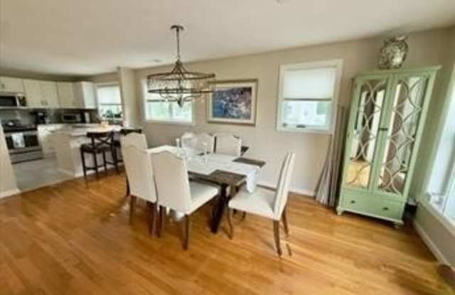 605 White Cliff Drive Gallery 4