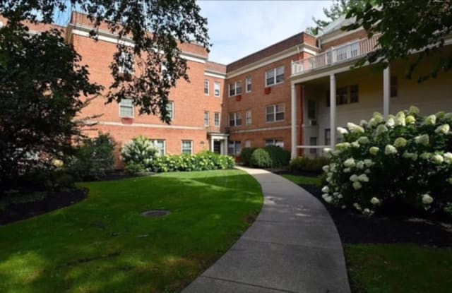 15825 Van Aken Boulevard - 15825 Van Aken Boulevard, Shaker Heights, OH 44120
