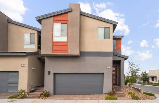 Modern Fully Furnished Two-Story Home with Stylish Finishes! photos photos Modern Fully Furnished Two-Story Home with Stylish Finishes! photos photos