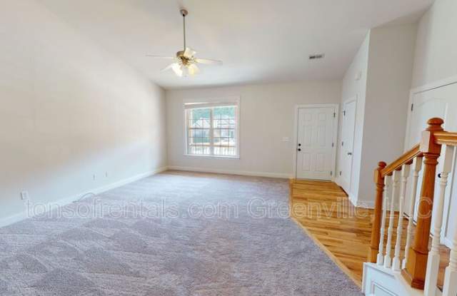 939 Squires Pointe photos photos