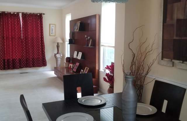 46584 HOLLYMEAD PLACE Gallery 3