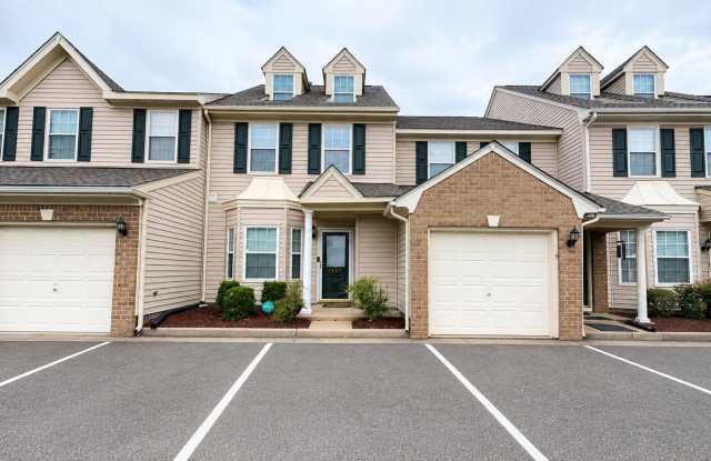 Spacious Virginia Beach Home with Dual Primary Suites & Private Backyard photos photos