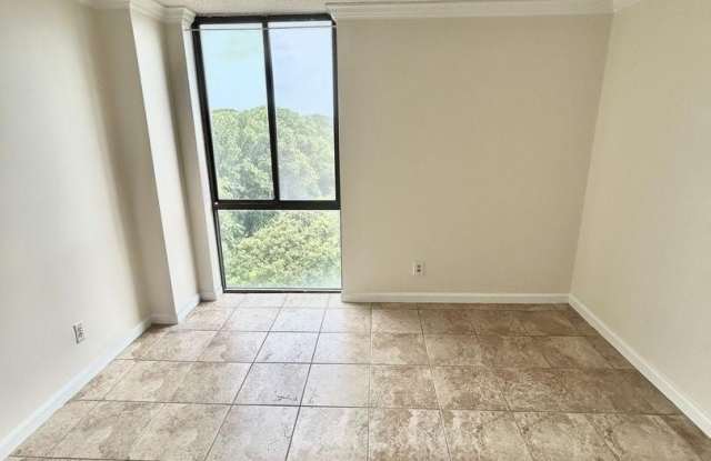2311 PIMMIT DR #1205 Gallery 4