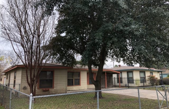 246 W. Pletz - 246 Pletz Dr, San Antonio, TX 78226