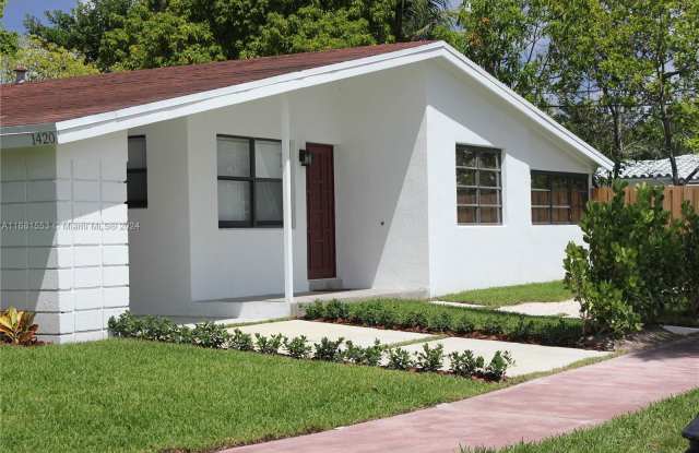 1420 Biarritz Drive Gallery 2