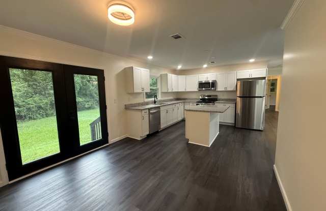 4 Bedrooms, 2 Bathrooms - Home in Armuchee! **NEWLY REMODELED!!** photos photos
