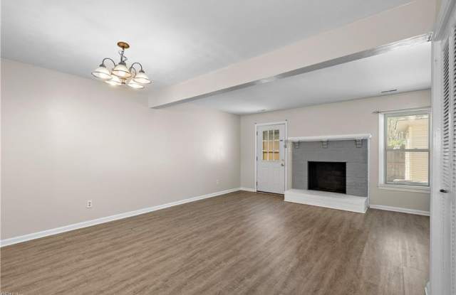 5121 Radcliffe Circle Gallery 4