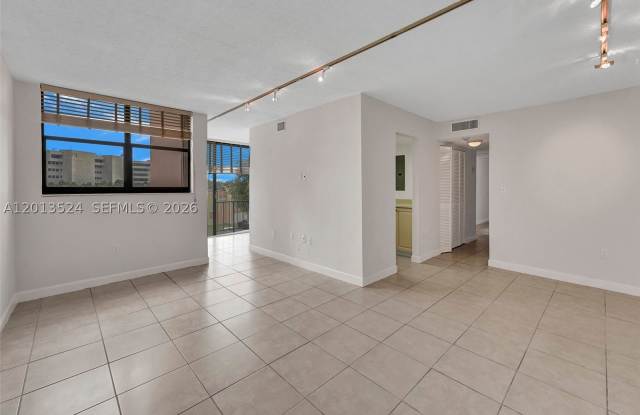 9420 W Flagler St photos photos