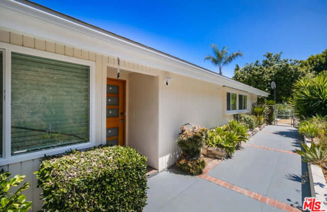 5634 Mason Avenue - 5634 Mason Avenue, Los Angeles, CA 91367