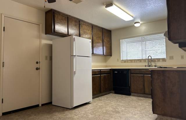 3255 Holly Dr Apt A Gallery 4