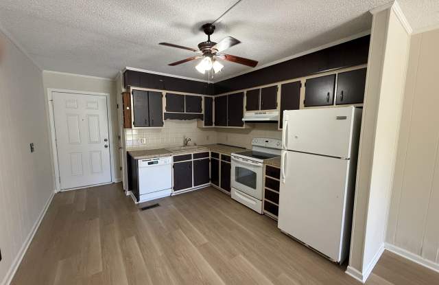 4067 Fairway Dr. Gallery 3