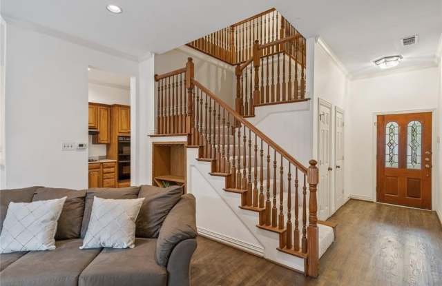 7 Stonebriar Court Gallery 3