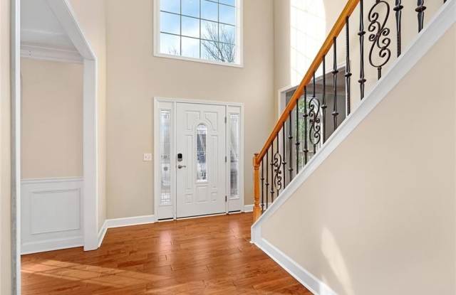560 Kimball Crest Court Gallery 4