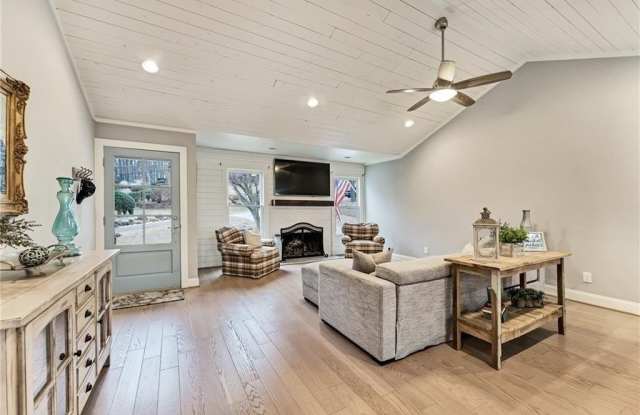 5235 Lanier Lane Gallery 4
