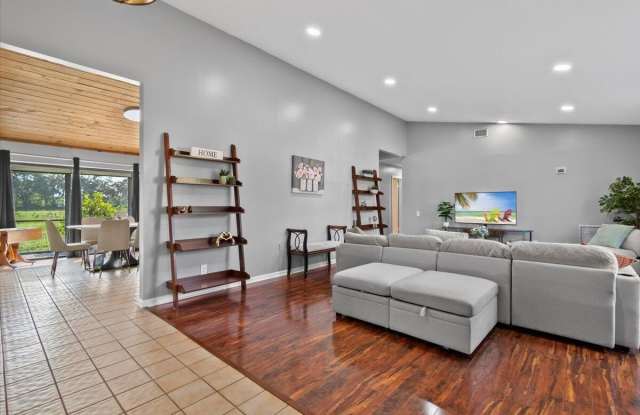 1941 Shower Tree Way Gallery 4