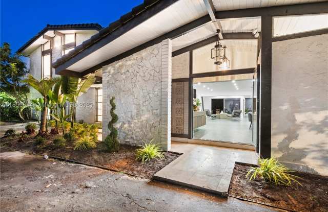 4322 Polk St Gallery 2