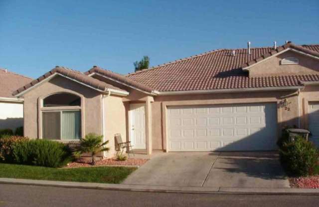 Available 10/10/26! Great 3 bedroom town home for rent! photos photos