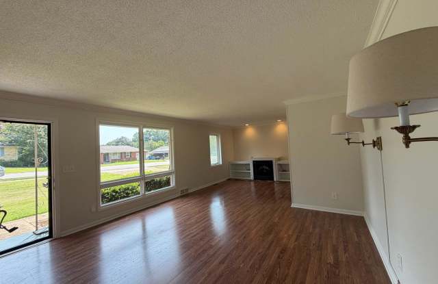524 Graycroft Drive Southwest Gallery 3