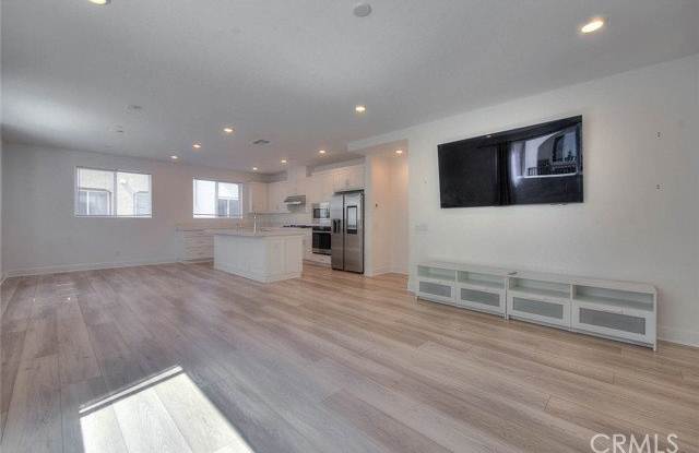 2750 West 182nd Street Gallery 4