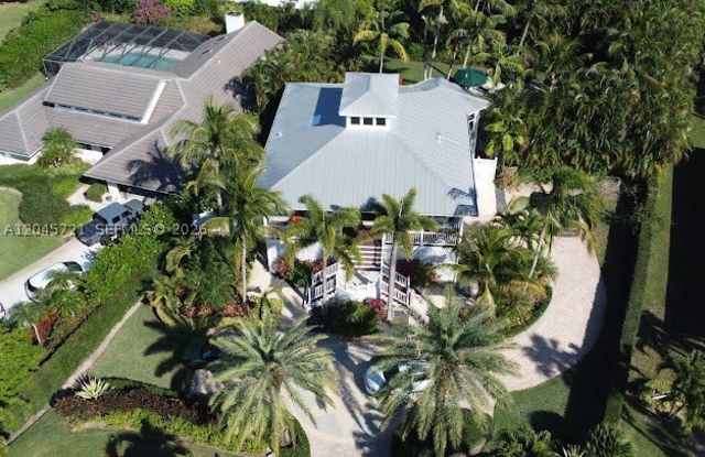 17433 SE Indian Hills Dr Gallery 4