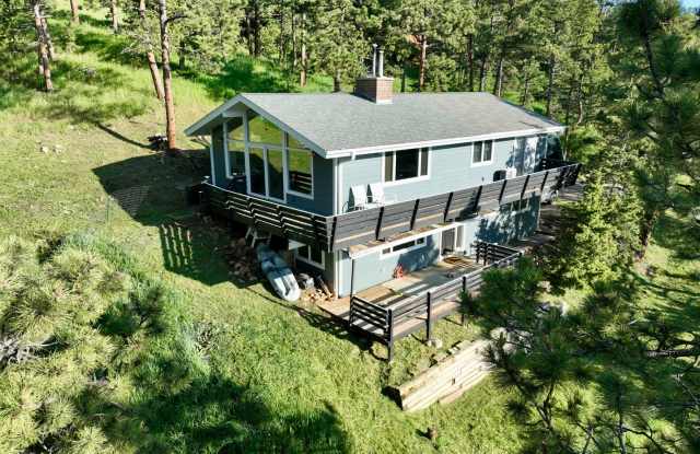 Remodeled Custom Mountain Home. Space, Privacy, Natural Beauty, Views! photos photos