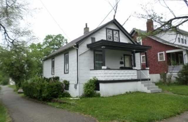 Move Right In photos photos