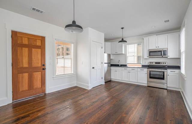 1403 Jefferson St photos photos