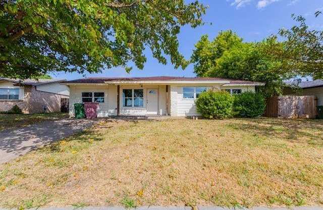 2309 Catalo Lane - 2309 Catalo Lane, Arlington, TX 76010