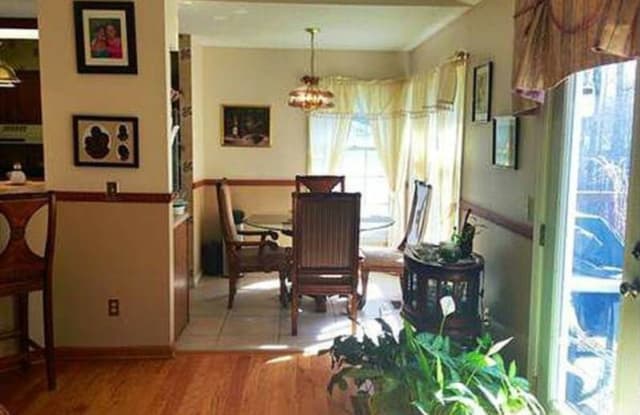 3209 Stephens Farm Ln Gallery 2