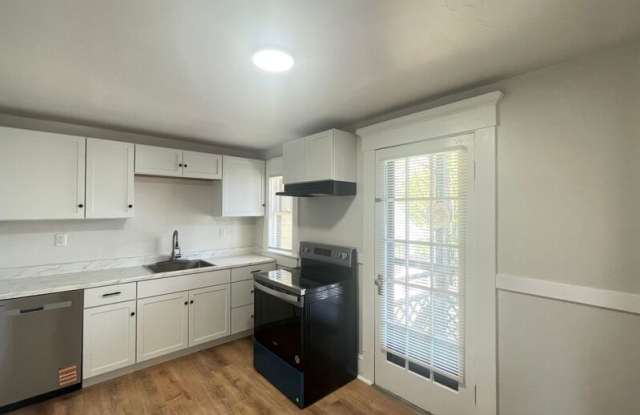 408 Central St - 408 Central Street, Manchester, NH 03103 408 Central St - 408 Central Street, Manchester, NH 03103