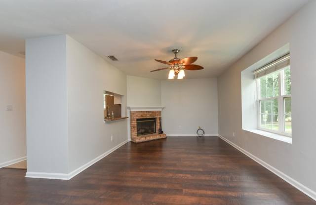 2046 Gardenbrook Lane Gallery 3