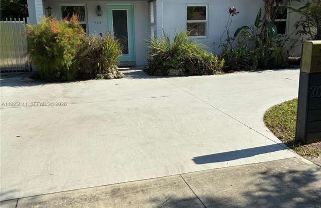 705 E 9th Ct photos photos 705 E 9th Ct photos photos