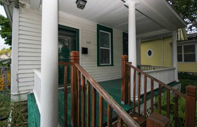 317 Daly Street Gallery 3