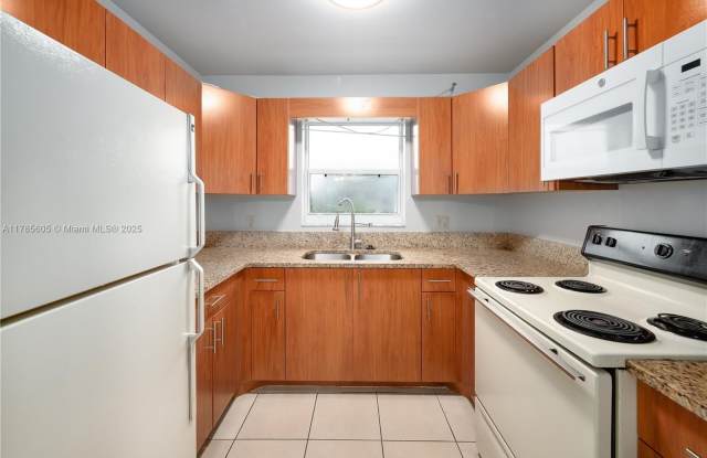 2679 Lakehaven Rd photos photos