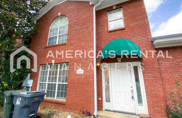 MOVE IN SPECIAL!!! - Townhome For Rent In Pelham!!! - Sign a lease by 4/15 to receive HALF OFF YOUR SECURITY DEPOSIT!!! photos photos
