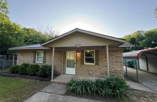 2004 THROCKMORTON Street photos photos