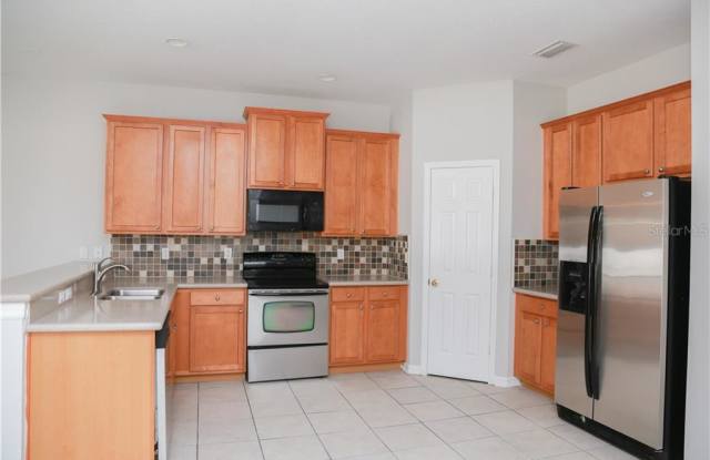 4561 AMBERLY OAKS COURT Gallery 2