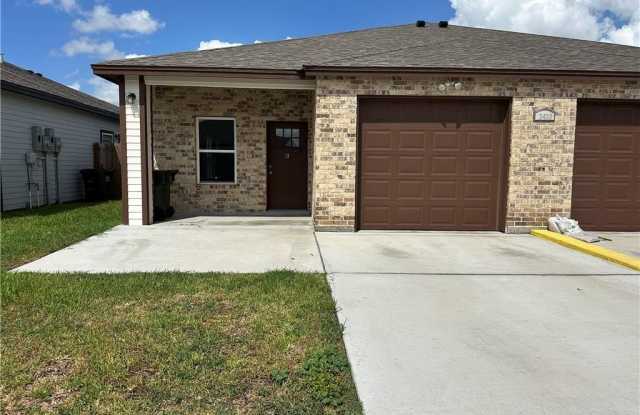 2432 S Valley Circle unit: B photos photos