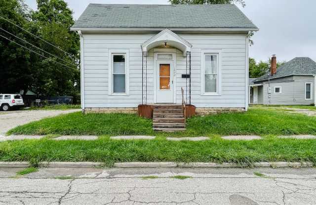 PRELEASING for AUGUST! Close to Campus: In-Unit Washer/Dryer + LOFT photos photos