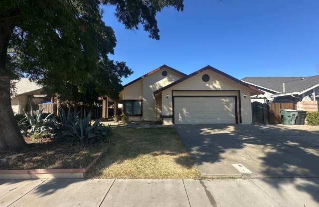 2705 Twin Oak Ln Gallery 1