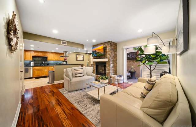 886 Felspar St - 886 Felspar Street, San Diego, CA 92109