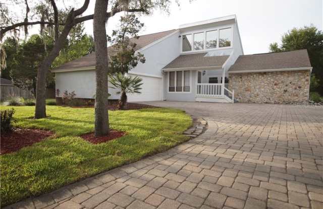 8909 TURNBERRY COURT Gallery 2