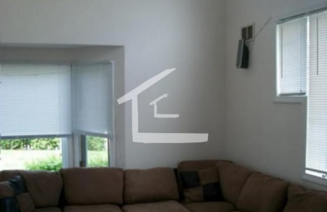 3bed 2.5bath townhouse in Allston photos photos