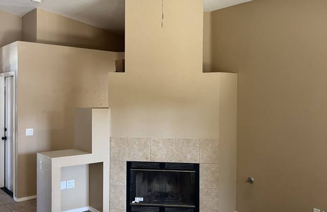 980 Alderwood Street - 980 Alderwood Street, Tulare, CA 93274