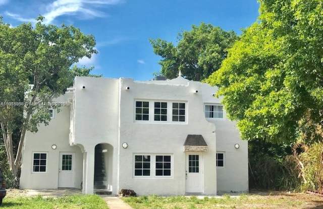 3069 SW 7th St photos photos